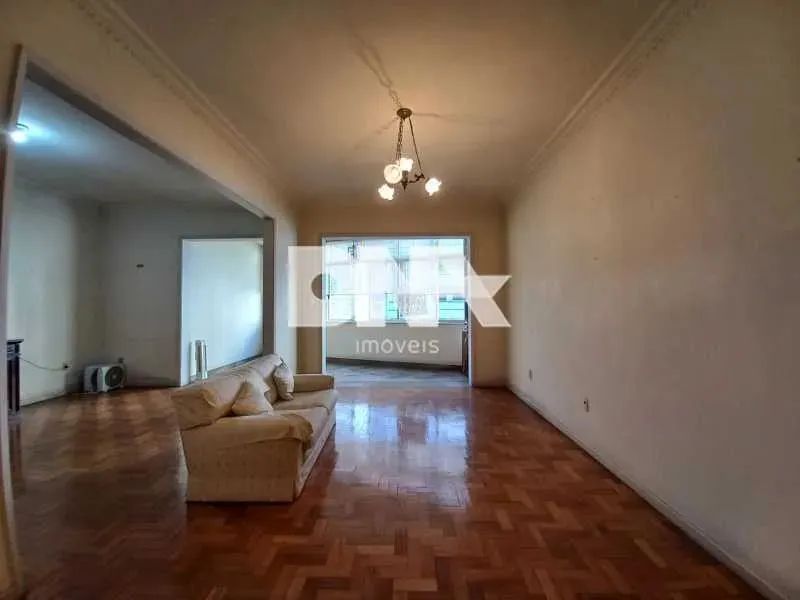 Apartamento - / Residencial / Copacabana