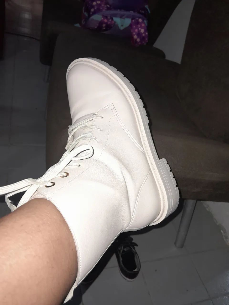 Botas creme de cano baixo
