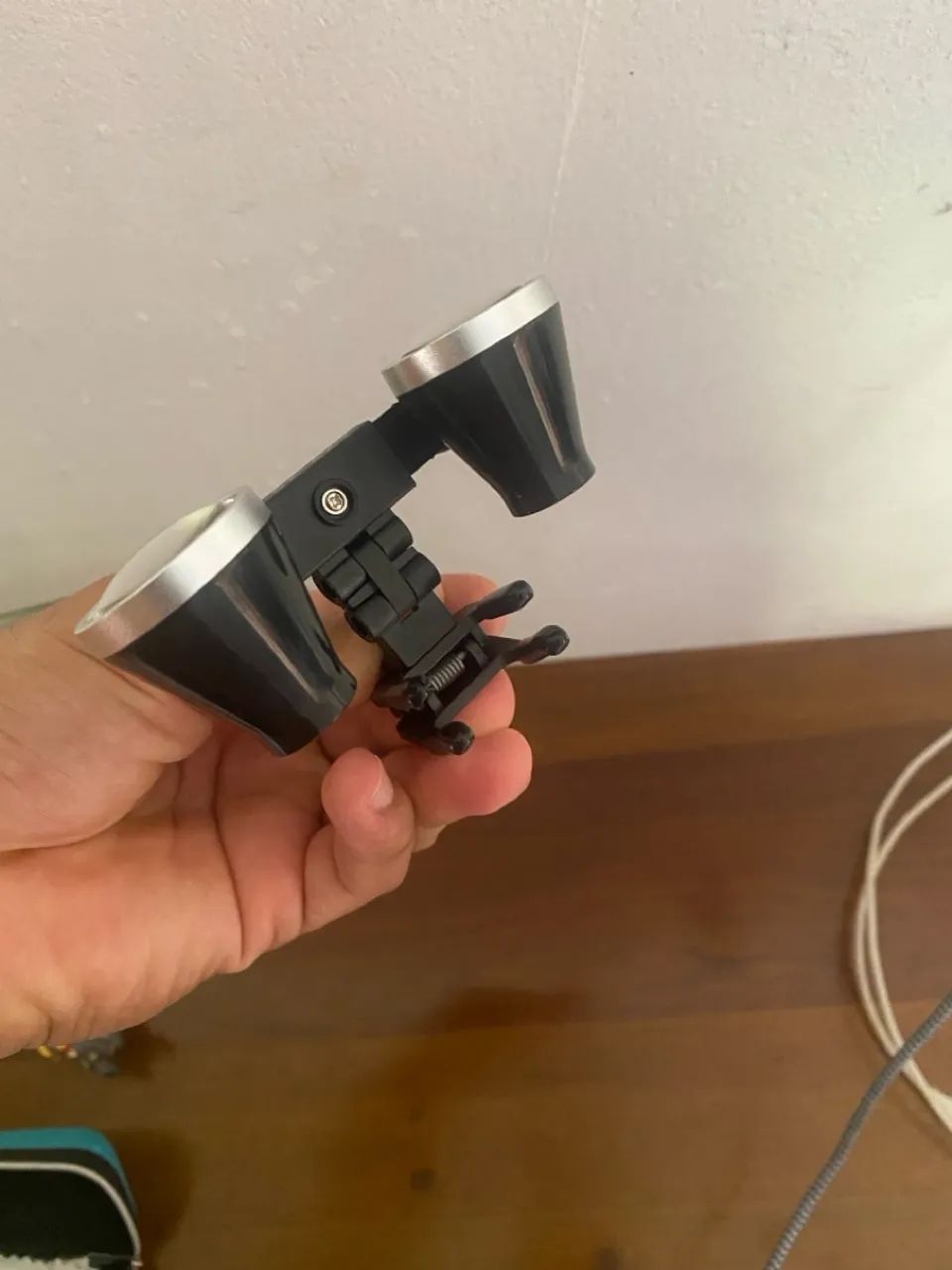 Lupa 3.5x adaptável ao óculos  - Foto 2