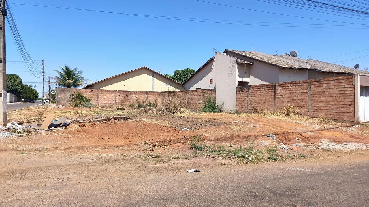 Lote de esquina à venda em ótima localização - Foto 3