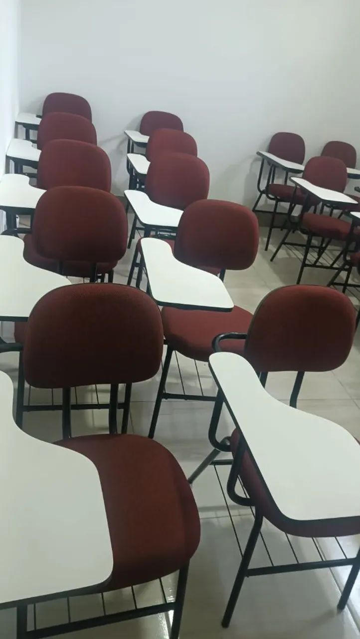 Cadeiras Universitárias estofadas escolar com braço  - Foto 5