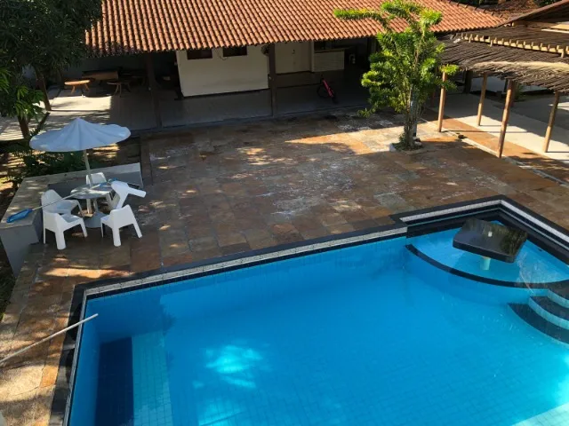 Bela casa de alto padrão - 9 Quartos sendo 7 suítes