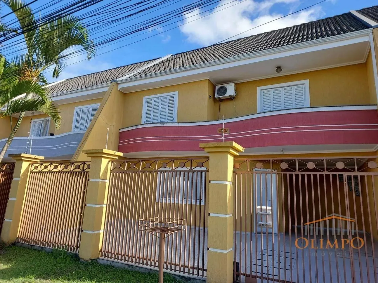 Sobrado com 3 dormitórios para alugar, 130 m² por R$ 3.800,00/mês - Hauer - Curitiba/PR
