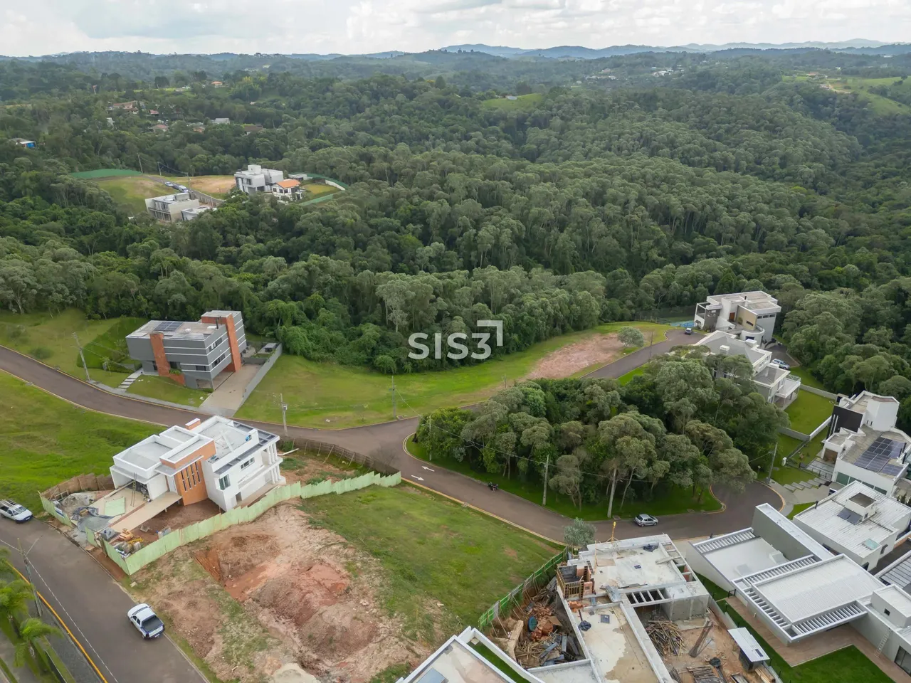 Terreno à venda no Condomínio Gaia, Campo Magro 701 m², natureza, lazer e segurança