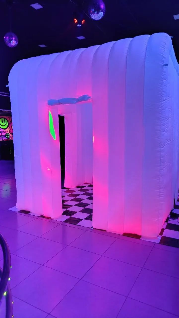 Cabine Inflável com LED - Ideal para Locação em Festas e Eventos - Foto 6