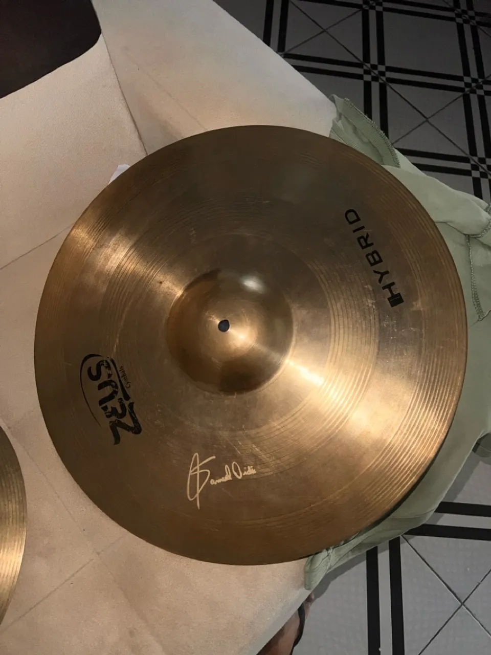 Pratos Zeus Hybrid 