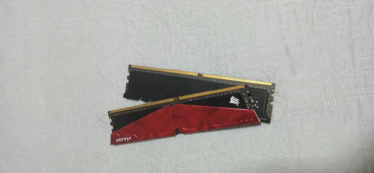 Memória RAM Team Group T-Force Vulcan DDR4