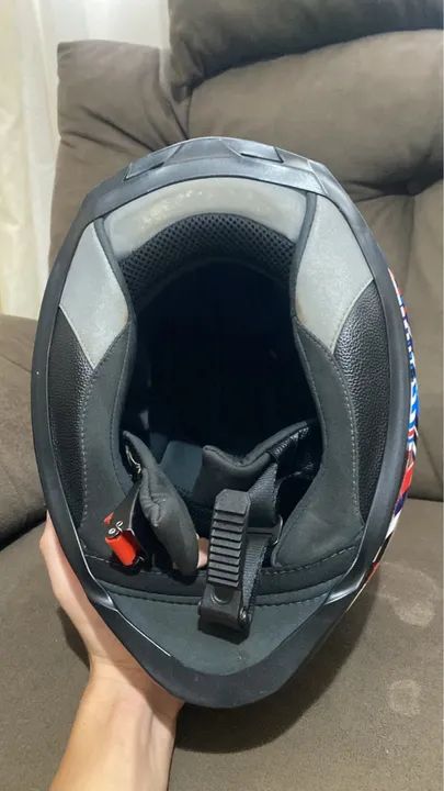Capacete de Motociclista - Design Esportivo - Foto 4