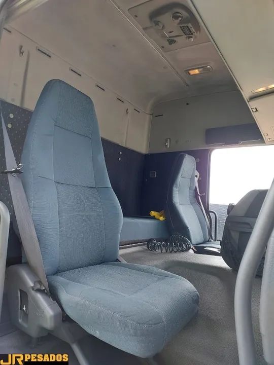 volvo fm 370 automático 6x2 completo teto alto ano 2011 - Foto 15