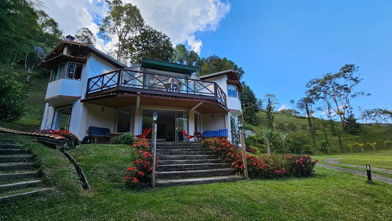 Maravilhosa casa na Santa Clara em Visconde de Mauá