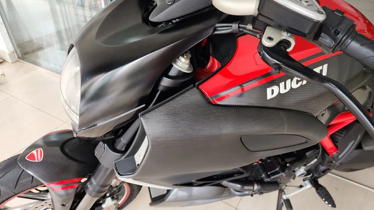Ducati Diavel Carbon 2013/2013 - Foto 15