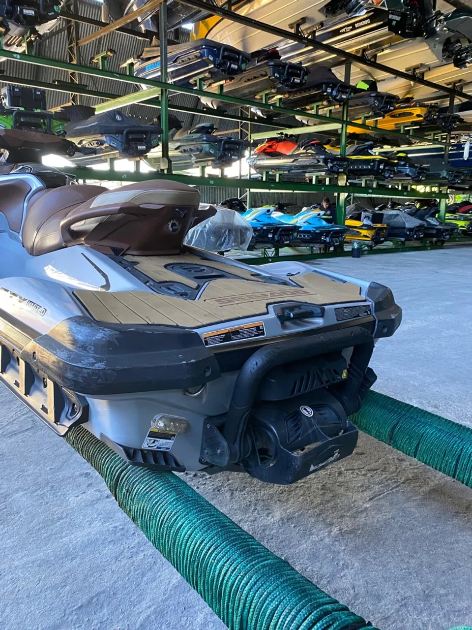 Jet Ski 300 com som Valor 110.000