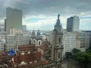 Escritório para aluguel possui 84 metros quadrados em Centro - Rio de Janeiro - RJ