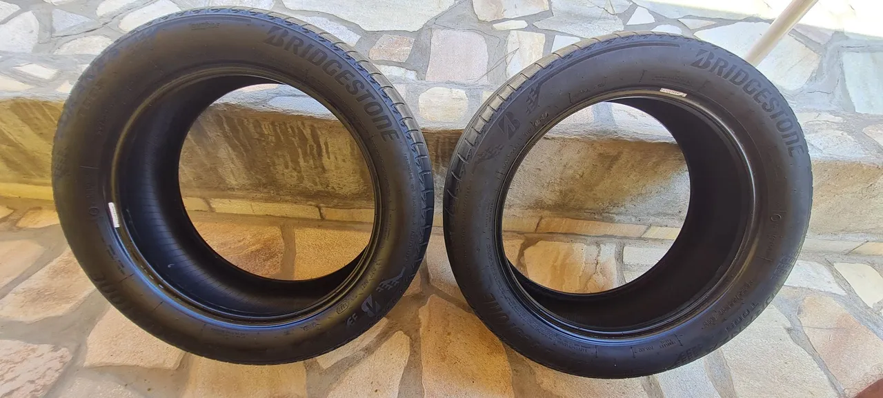Par de pneus 205 55 17R 91V fabricação 2022