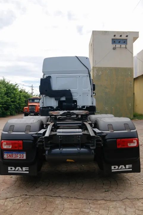 Caminhão DAF/CF  - Foto 4