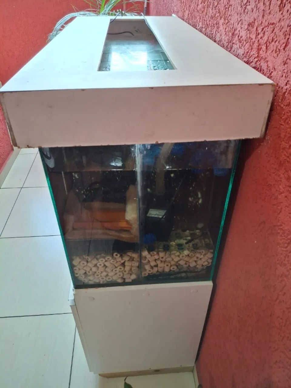 Aquário 250 Litros com Armário Embutido e Duas Bombas D'agua. - Foto 4