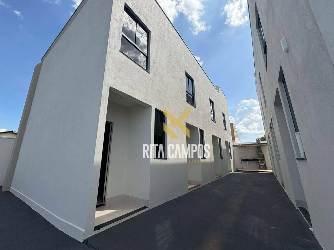 Apartamento com 2 dormitórios para alugar, 46 m² por R$ 1.280,00/mês - Luzimangues - Porto