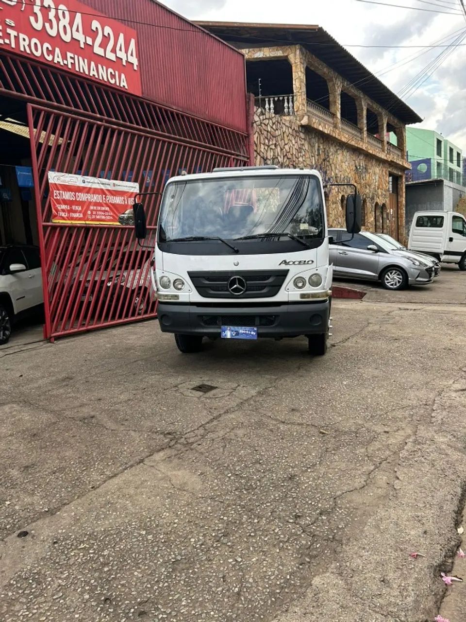 Caminhão Accelo 1016 - baixa km
