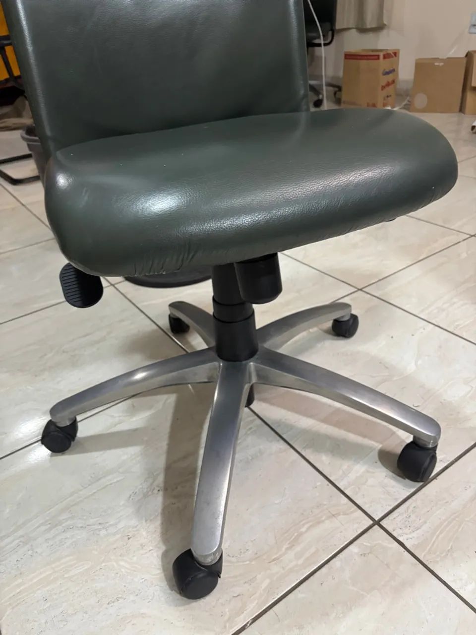 Cadeiras alberflex em perfeito estado. Tenho 5 - Foto 2