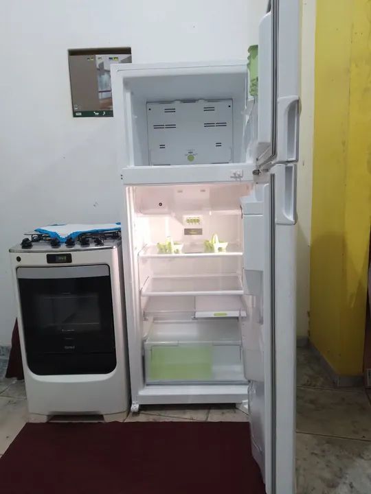 Geladeira Duplex + Fogão 4/bocas.... - Foto 3