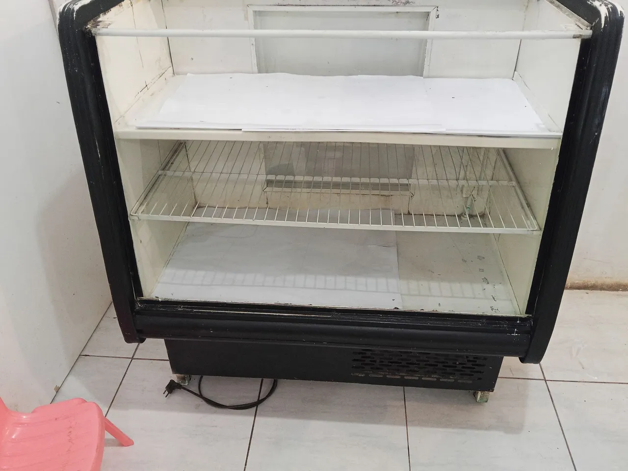 Vitrine repositor de pães e salgados