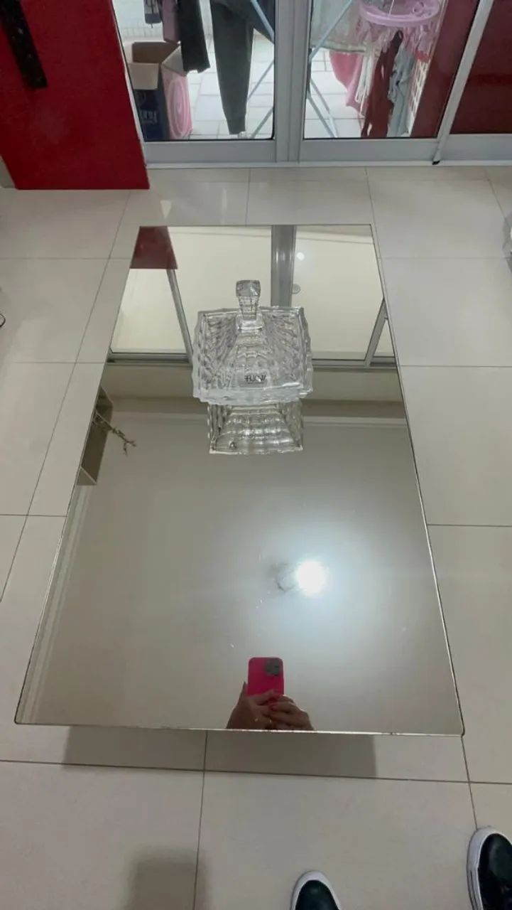 Mesa de centro espelhada - Moderna e elegante - Foto 3