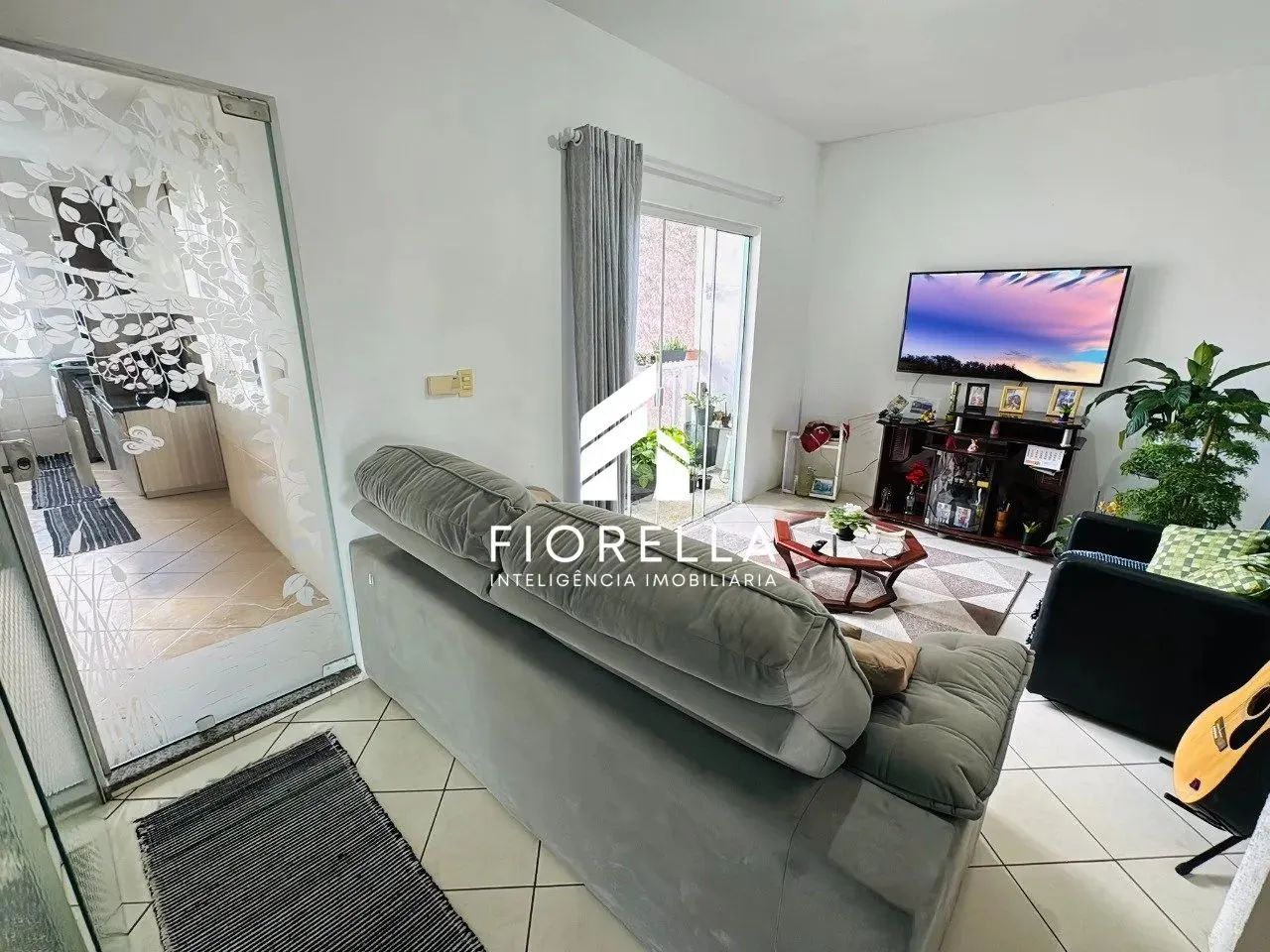 Casa ampla com 03 dormit órios, em Florianópolis/SC - Foto 2