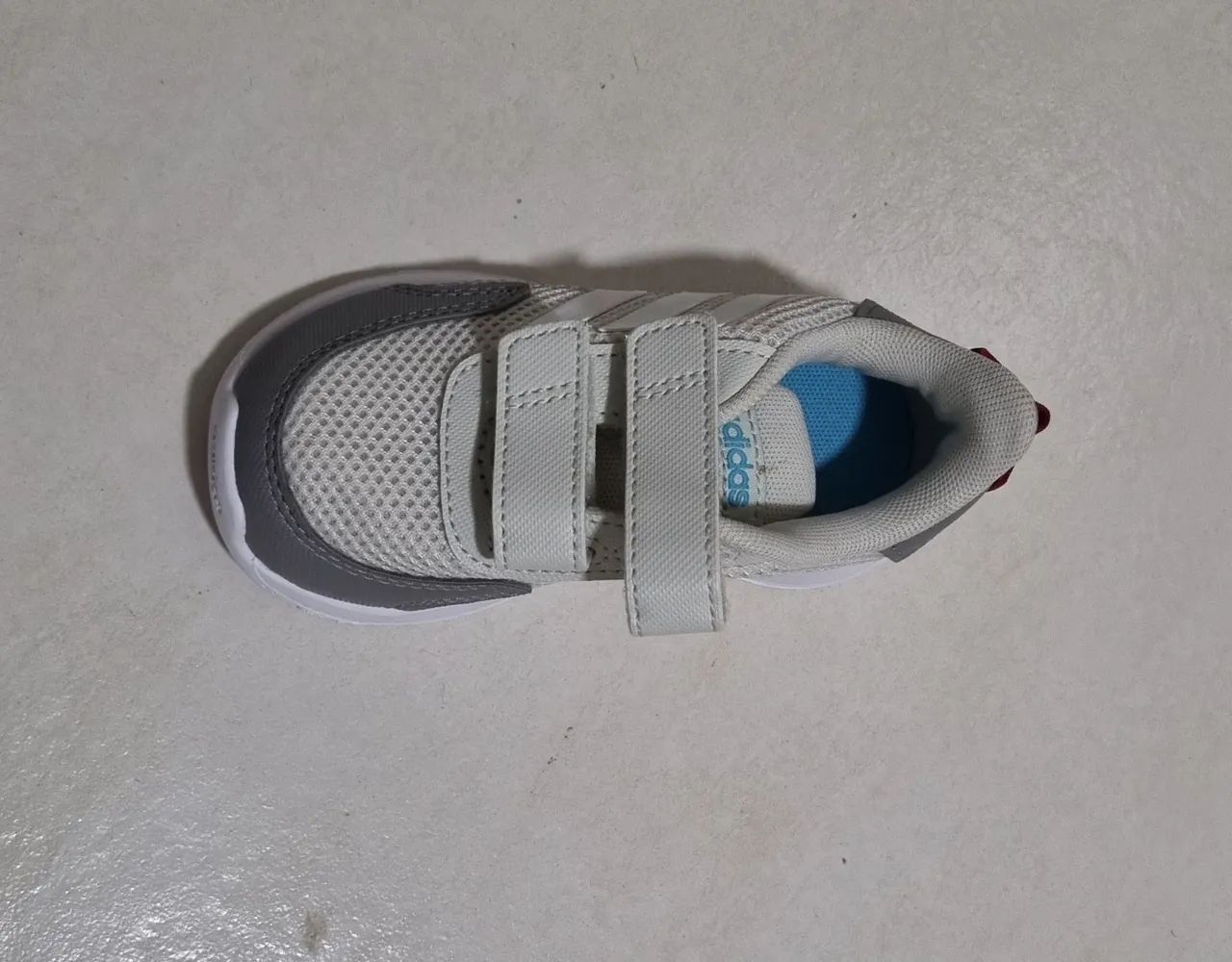 Tênis Adidas Infantil Cinza com Velcro - Foto 2