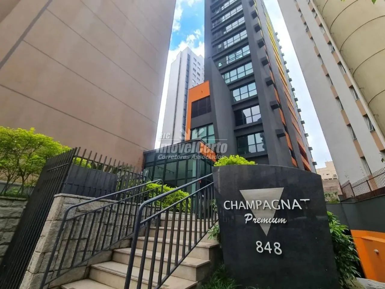 Salas Comerciais no Edifício Champagnat Premium, com 238m² Útil