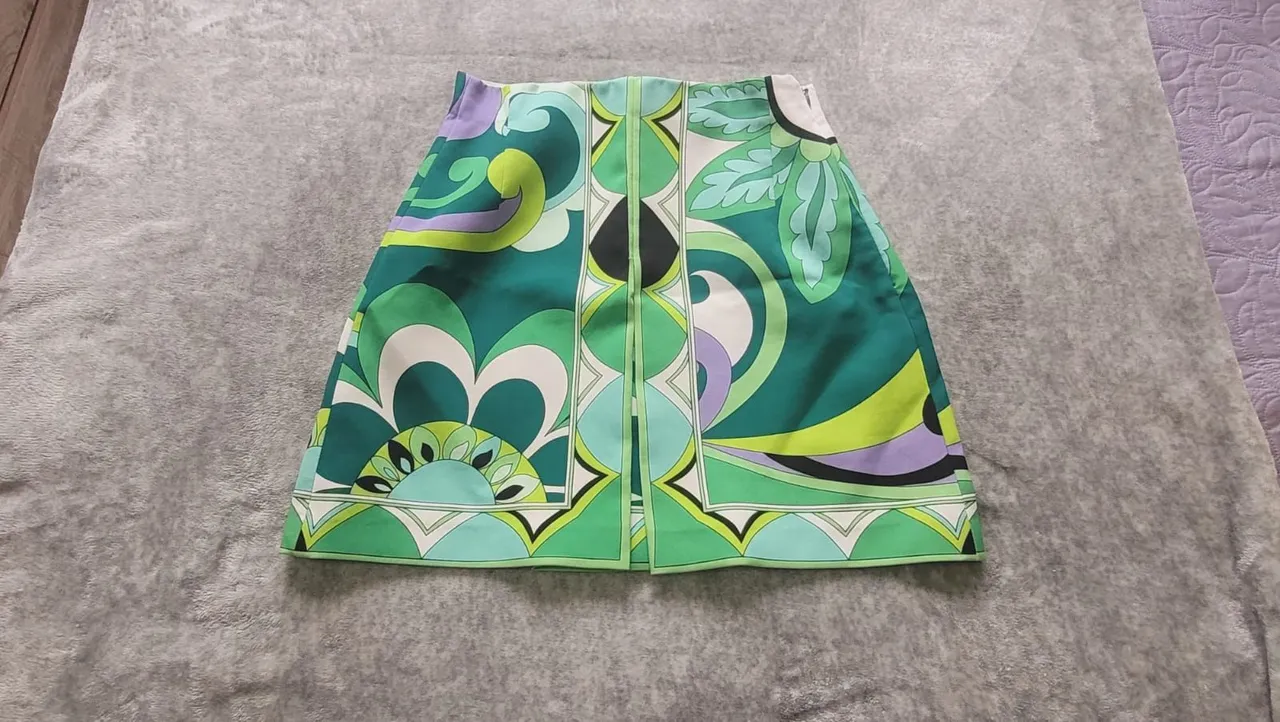 Saia estampada Zara XS (34)