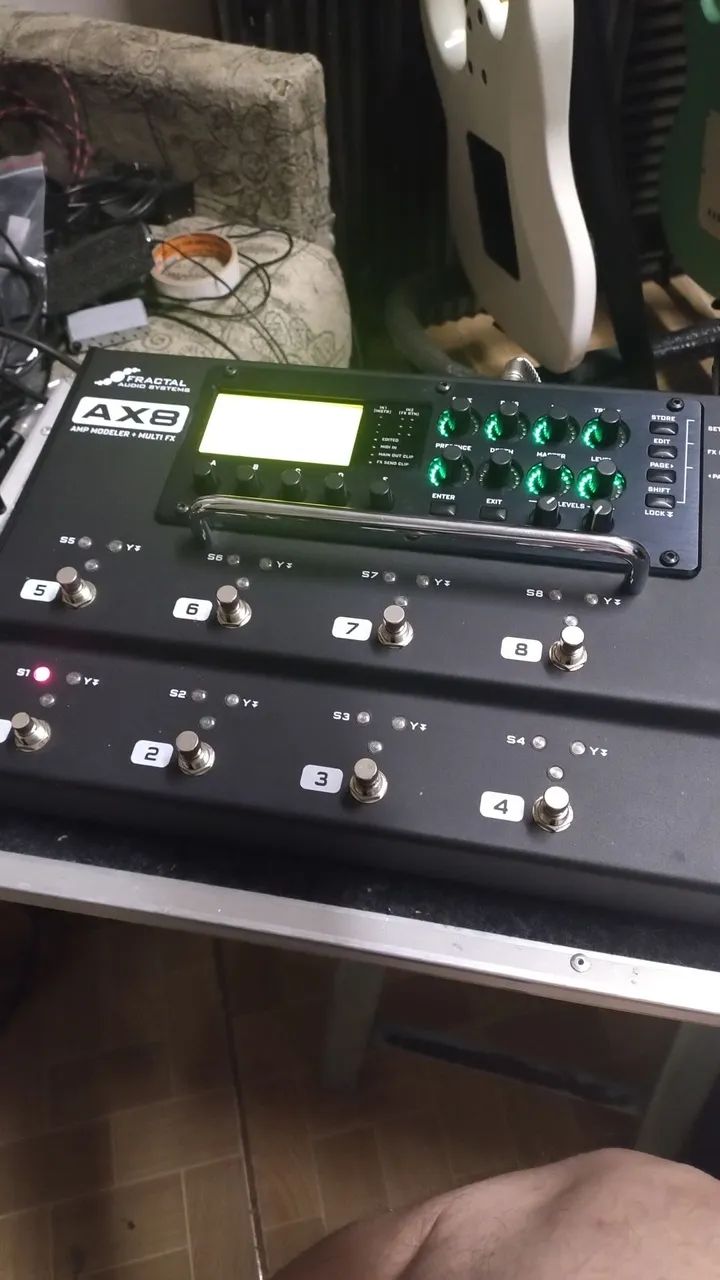 Fractal AX8 - Instrumentos musicais - Dona Francisca, São Bento do