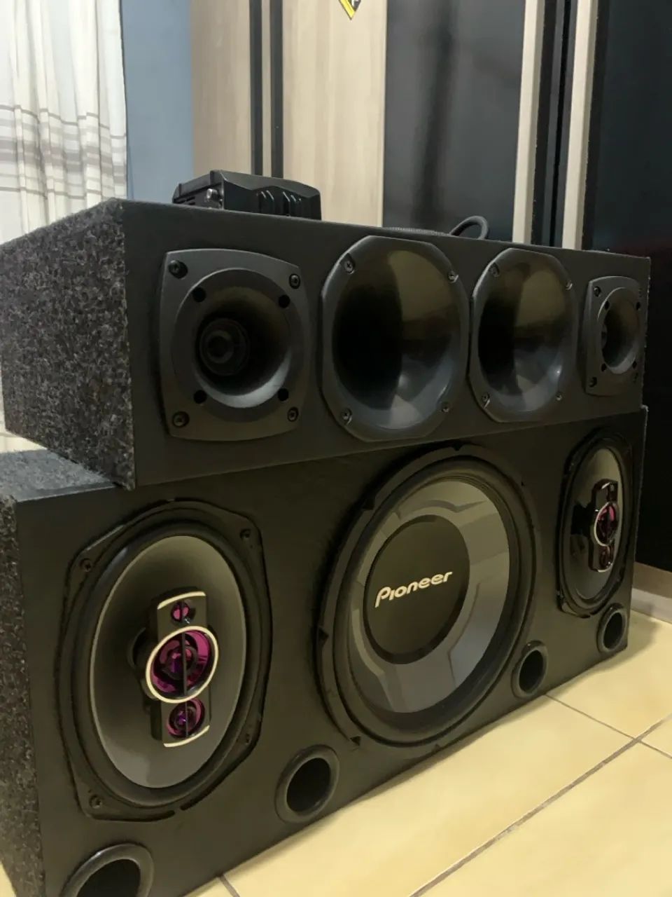 Caixa trio Pioneer