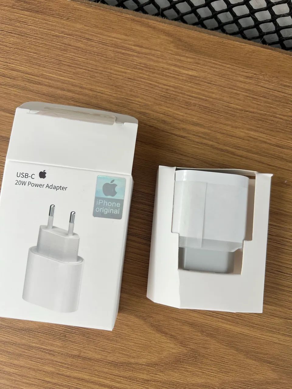 Fonte Adaptador IPhone tomada turbo carga rápida 20w - Foto 2