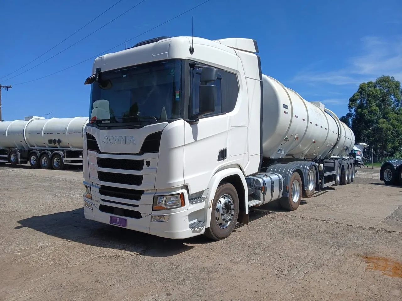 SCANIA R450 6x2 baixo km ano 2024