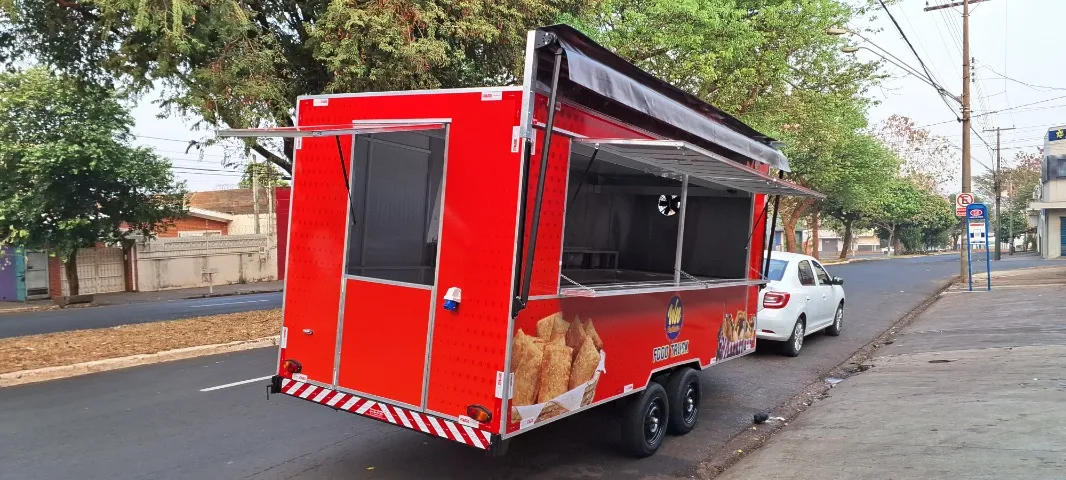 Trailer Food 5x2m pronto para trabalhar