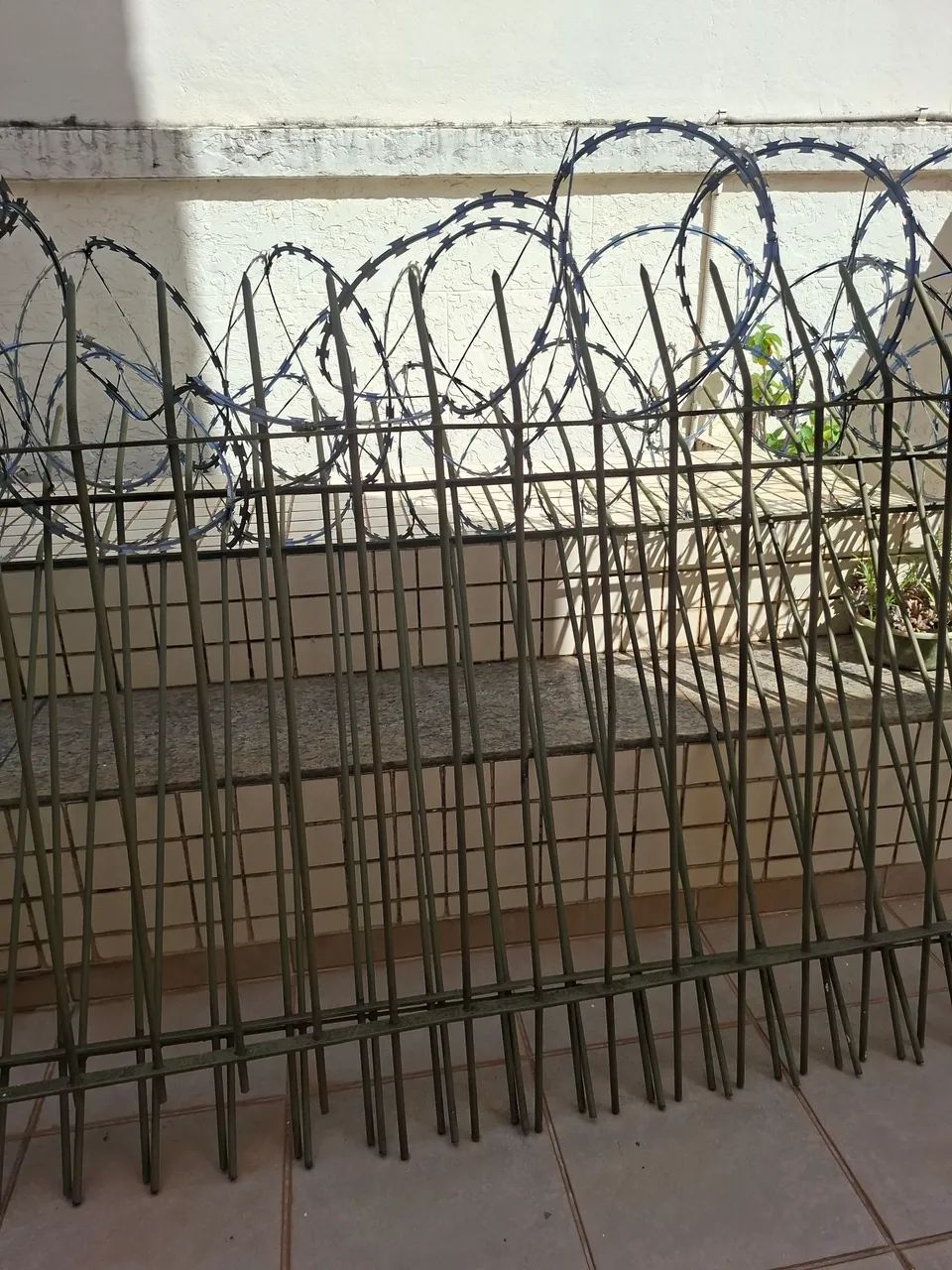 Grade com concertina 