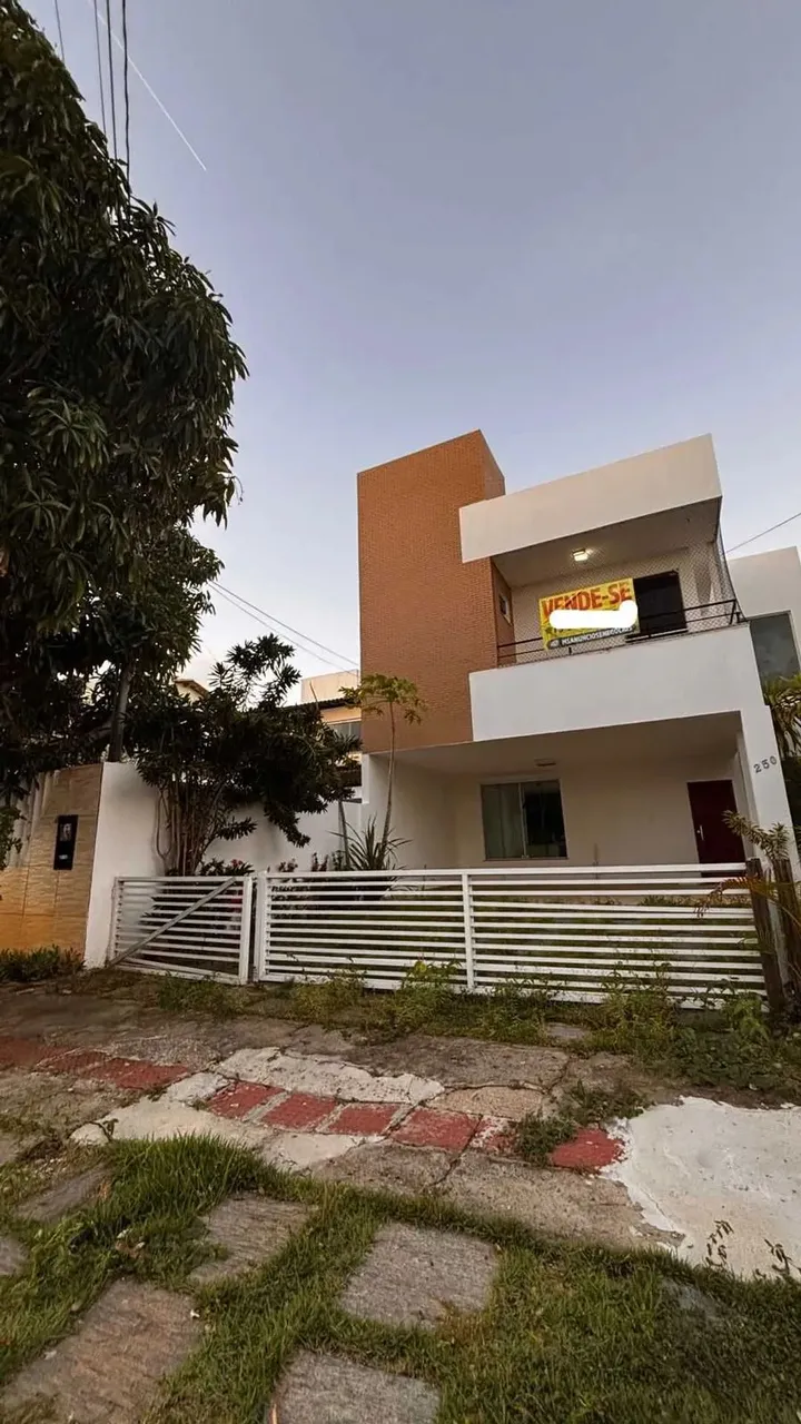 CASA EM CONDOMÍNIO NA ARUANA