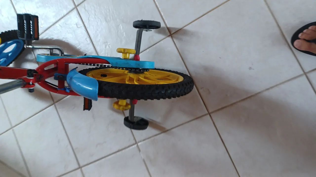 Bicicleta infantil Hot Wheels - 16 polegadas - Foto 4