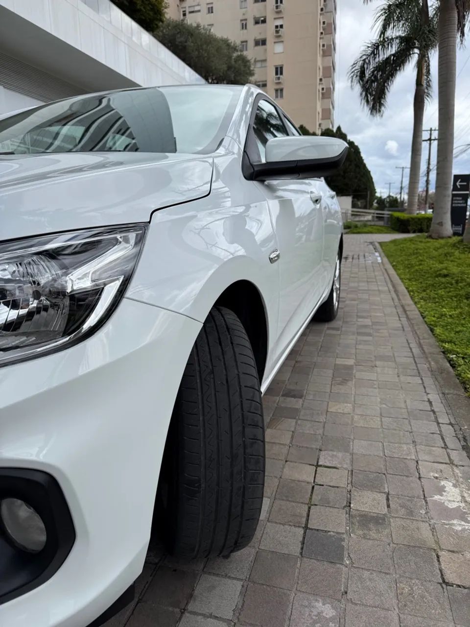 Onix Plus 1.0 Turbo LTZ 2023 Placa J único dono  - Foto 9