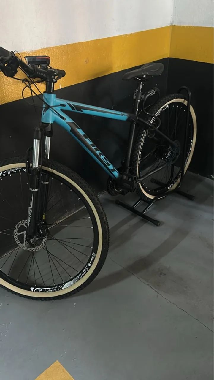 Bike montada, toda em Shimano, Bicicleta First aro 29 - Foto 3