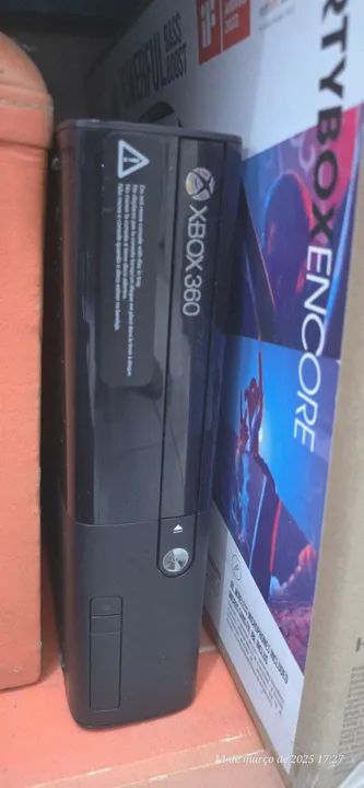 Xbox 360 - DEFEITO LUZ VERMELHA