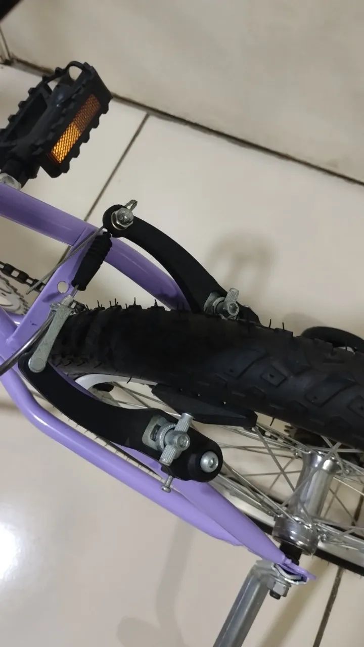 Bicicleta aro 20 Barbie - Foto 4
