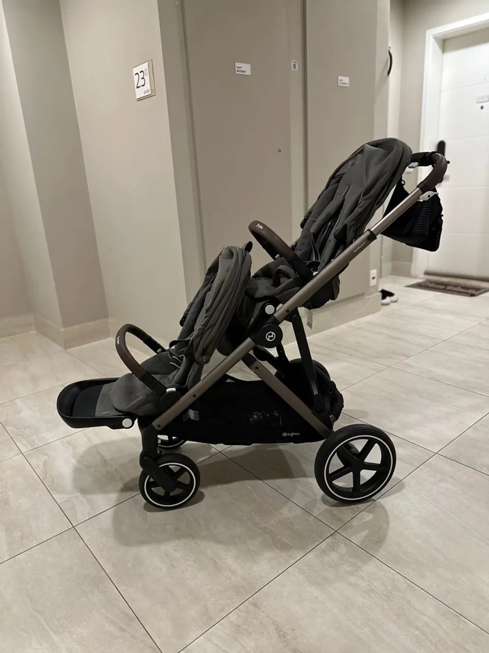 Carrinho de Bebê Duplo (Gêmeos)- Cybex Gazelle S - Foto 3