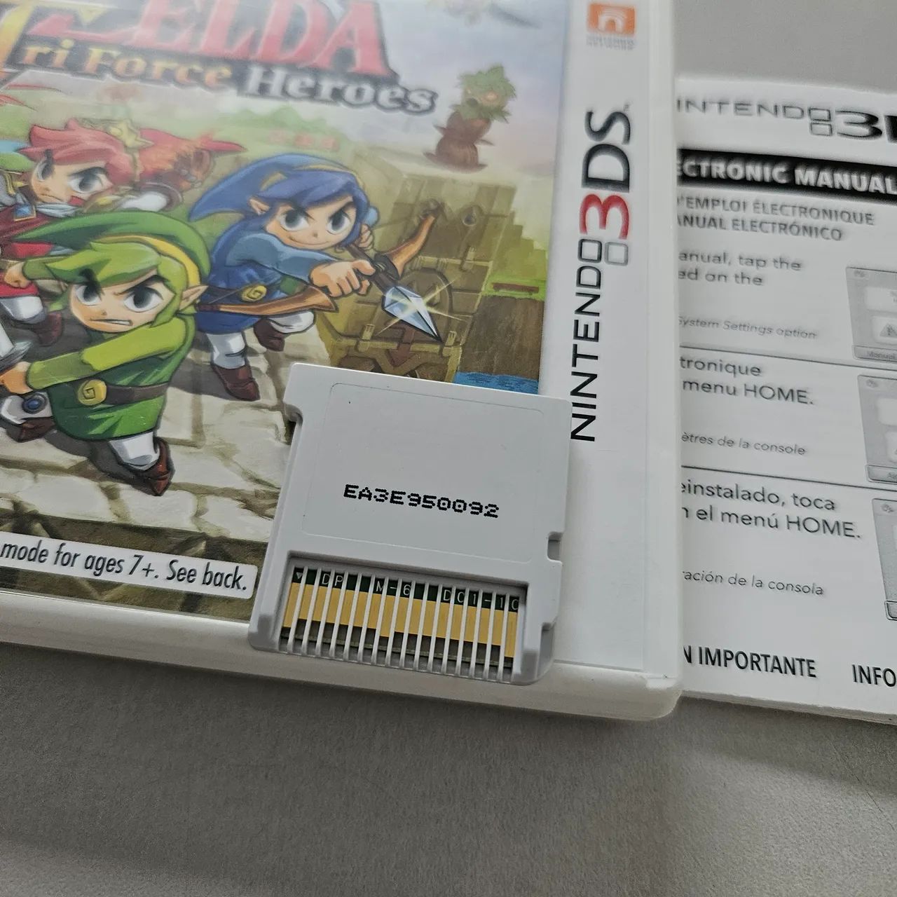 The Legend of Zelda: Tri Force Heroes - Nintendo 3DS - Foto 3