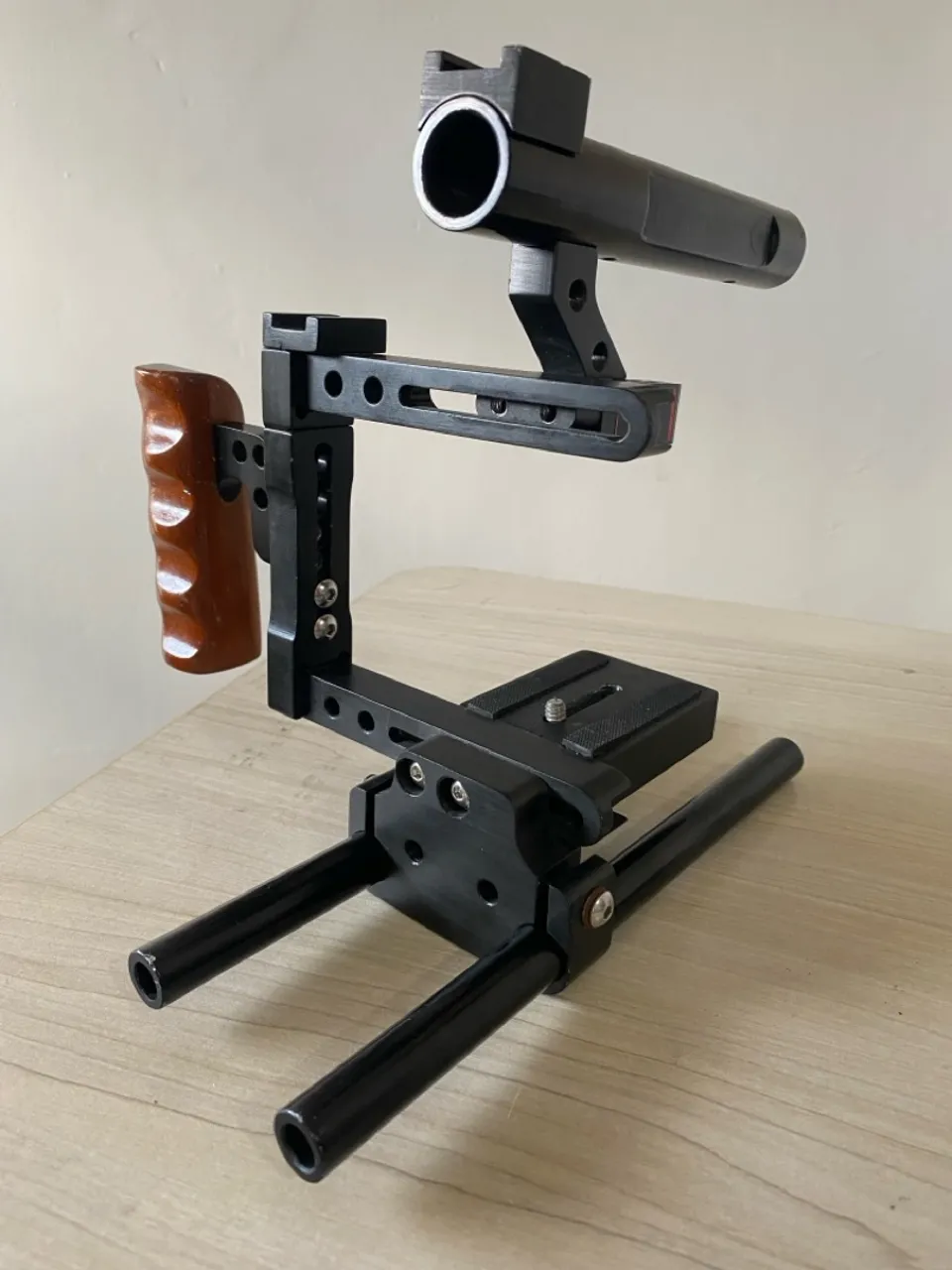 Rig Cage Gaiola pra câmera profissional com suporte e acessórios ZVE10