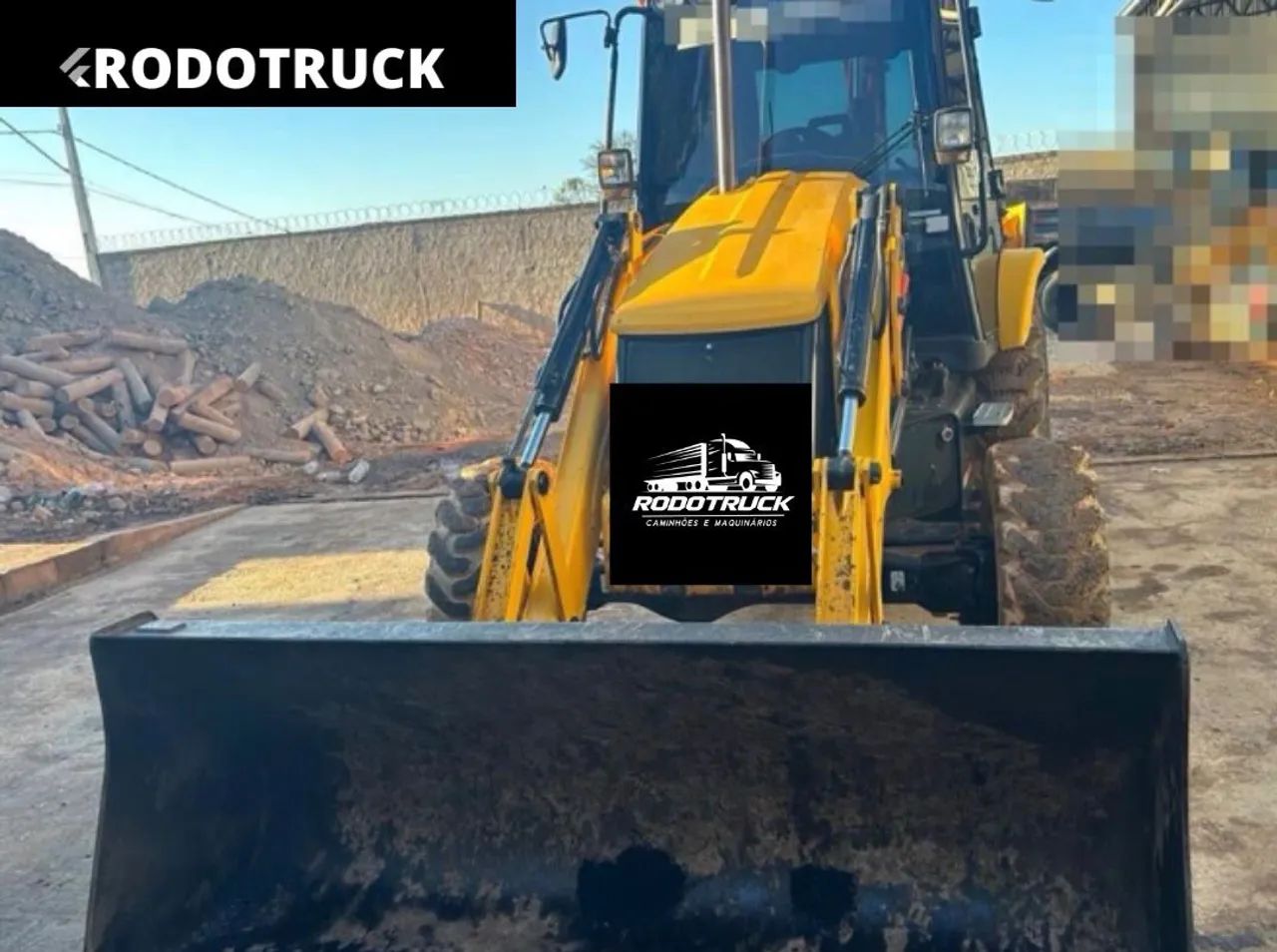 Retroescavadeira JBC 3CX 2017 - Foto 3