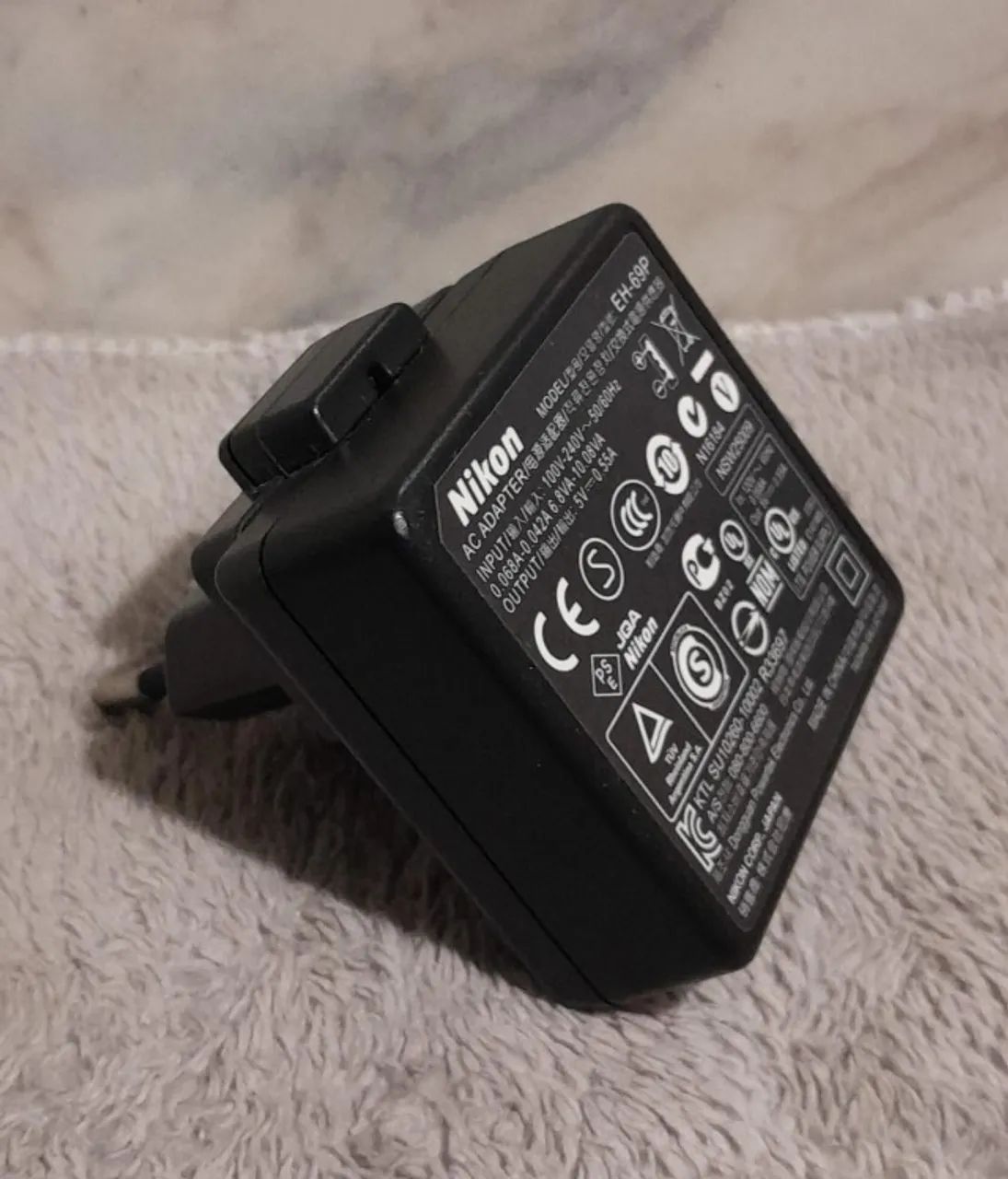 Carregador Original Nikon - Modelo EH-69P (0,55A/Preto) - Foto 2