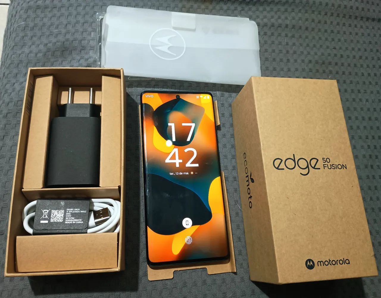 Moto edge50 fusion ótimo estado com caixa todos acessório