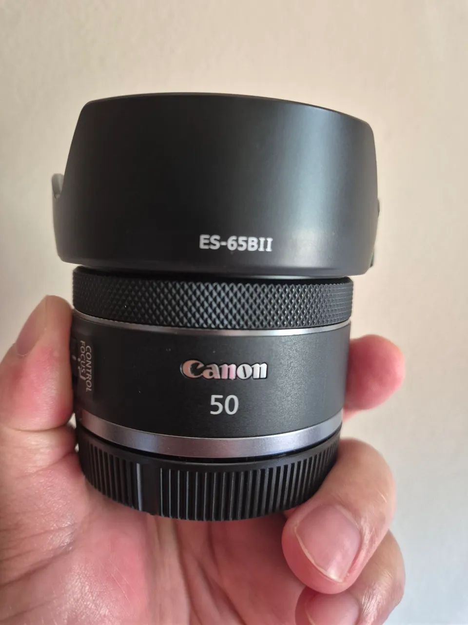 Lente Canon RF 50mm 1.8 super conservada  - Foto 5