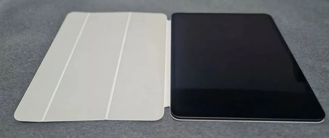 Smart Folio Cover iPad Pro M4/M5 13 Original Branca c/ Caixa - Foto 4